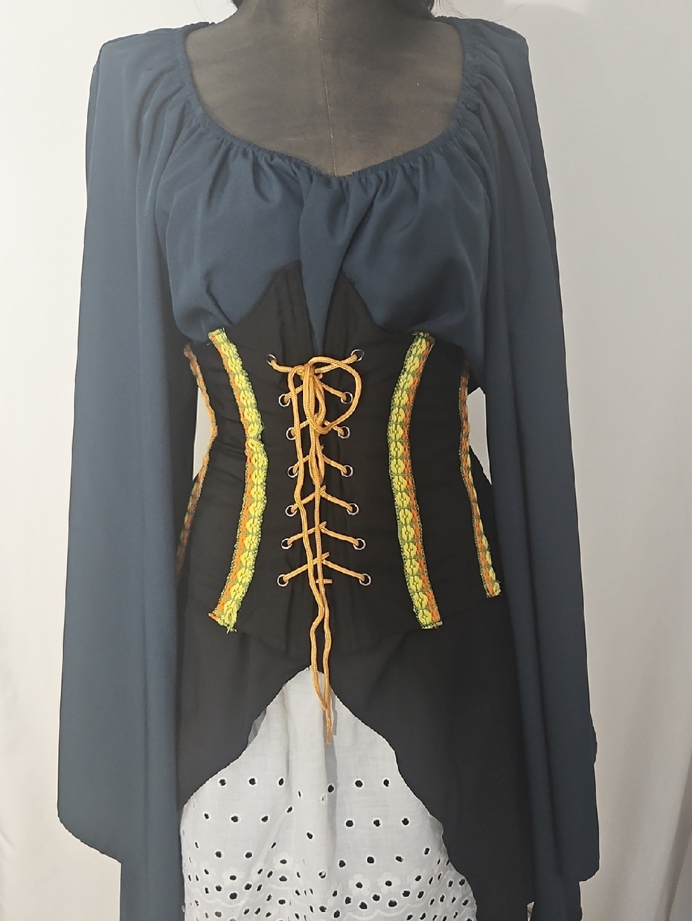 Upcycled Ren Faire Scullery Maiden / Bar Wench Complete Costume Size L/XL - Picture 13 of 14